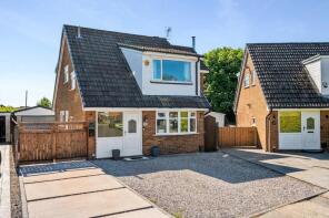 24, Northleach Close, Bury BL8 1QD