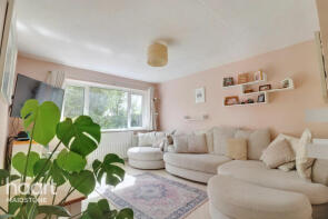18, Lodge Gardens, Maidstone ME17 1DZ