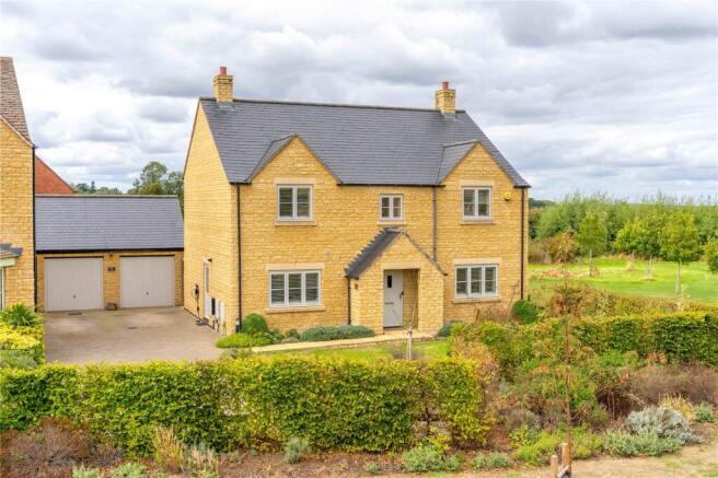 15 Glass House Road