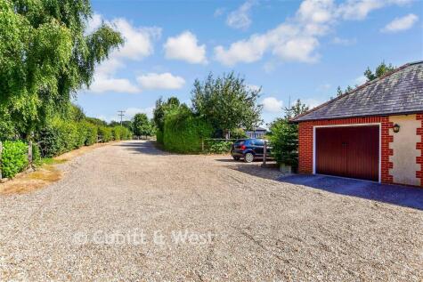Broadway Lane, Lovedean, Hampshire