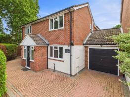 1, Mole Lodge Cottages, Mole Road, Hersham, Walton-on-thames KT12 4LU