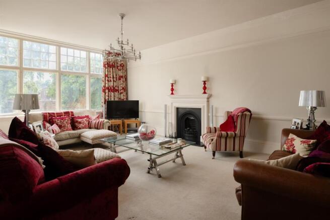 Sitting/Billiard Room