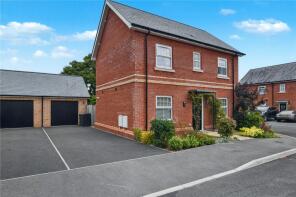 8, Lockyers Field, North Curry, Taunton TA3 6FB