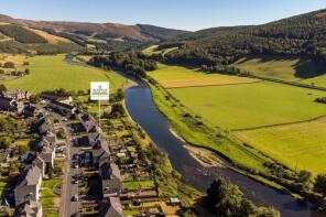 90, Tweedholm Avenue East, Walkerburn EH43 6AS