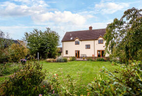 Mere House, Harleston Road, Diss IP21 4PD