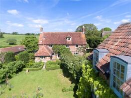 Folliotts Farmhouse, Old Cranbourne Road, Tidpit, Fordingbridge SP6 3JR