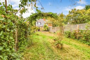 2, St Catherines Hill, Mortimer, Reading RG7 3UT