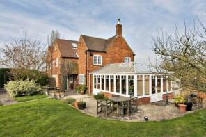 1, Ashtree Cottages, Thame Road, Aylesbury HP18 9LJ