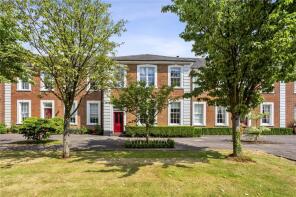 14, Winchfield Court, Winchfield, Hook RG27 8SP