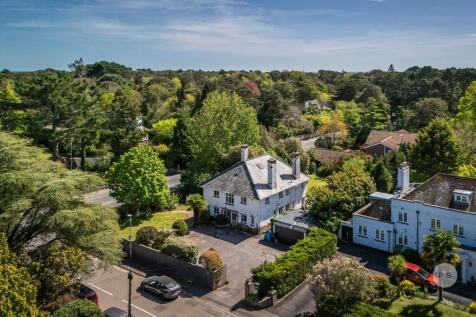 Lawrence Drive, Canford Cliffs, Poole, BH13