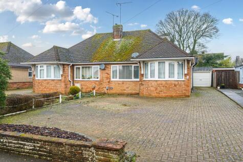 Chapel Close, Toddington, LU5
