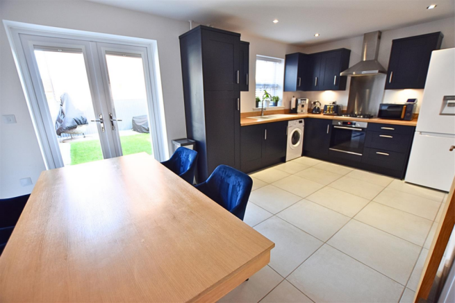 KITCHEN DINER
