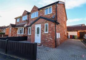 8, Emmett Carr Lane, Renishaw S21 3UL