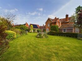 Pulham House, Station Road, Diss IP21 4QT