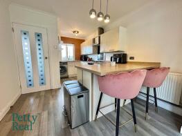 46, Oaklands Avenue, Nelson BB9 8QL