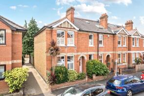 15, Holstein Avenue, Weybridge KT13 8NX