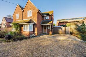 2, Spinney Lea Cottages, Busgrove Lane, Stoke Row, Henley-on-thames RG9 5QB