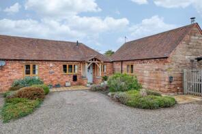 Old Stone Barn, Mayhouse Court, Hadley Heath, Hadley, Droitwich WR9 0AS