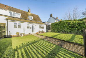 8, Arnolds Close, Buckingham MK18 2BG