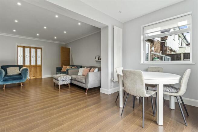38 Robson Road-026.JPG