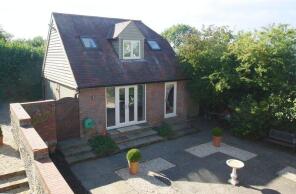 3, The Close, Aylesbury HP18 0HX