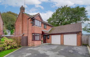 10, Valley Close, Redditch B97 5YY