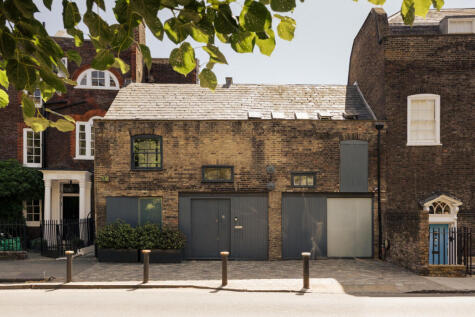 Hornsey Lane, Highgate Village, London, N6