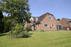 Las Vegas, Field Road, Peasemore, Newbury RG20 7JE