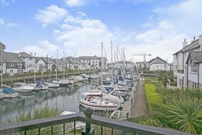 2, Osborne Villas, St Smithwick Way, Port Pendennis, Falmouth TR11 3YA