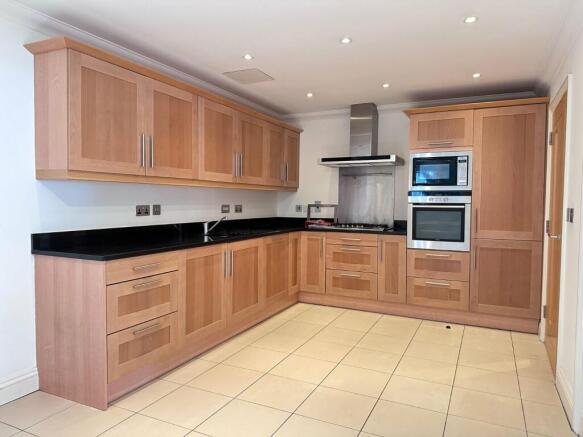 Kitchen/Dining