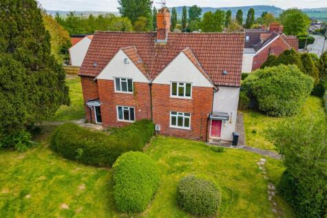 2 x HOUSES | 0.4 ACRE PLOT | GL12