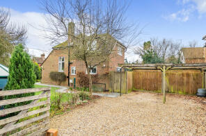 Aylwards House, Gosport Road, Lower Farringdon, Alton GU34 3DL