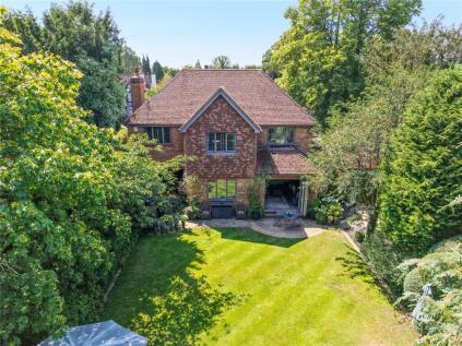 Ashley Close, Walton-On-Thames, KT12