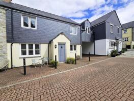 8, Hollow Crescent, Duporth, St. Austell PL26 6BL