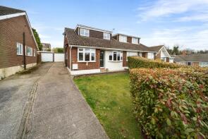 17, Edgehill Gardens, Istead Rise, Gravesend DA13 9JU