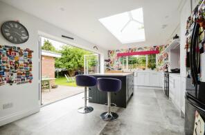 Broxbourne, Leighton Road, Dunstable LU6 2EZ