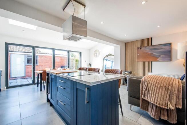 Kitchen/Diner/Family Room
