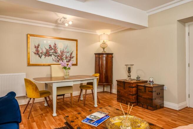 Living/dining room