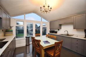 102, Faversham Avenue, Hull HU4 7RE