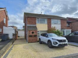 40, Parkdale, Ibstock LE67 6JW