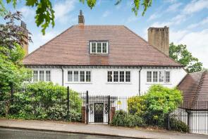 Flat 3, Siddons House, Cottage Close, Harrow HA2 0HG