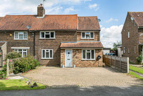 6, Wellington Cottages, Dowsetts Lane, Ware SG11 1EE