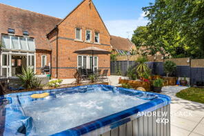 8, Home Farm Close, Newark NG23 5QB