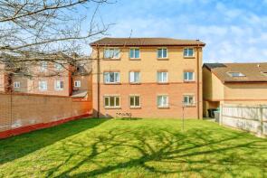 36, Abbots Rise, Redhill RH1 1LL