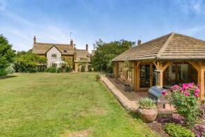 Wincott House, Main Street, Shipston-on-stour CV36 5PG