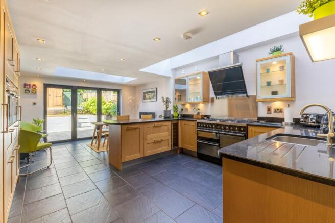 Kitchen/Breakfast