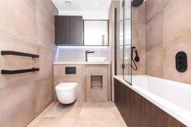 Flat 123, 7A Exchange Gardens-16.jpg