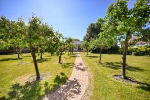 Amerden Barn, Amerden Lane, Maidenhead SL6 0EE