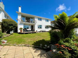 31, Vicarage Close, Falmouth TR11 5DB