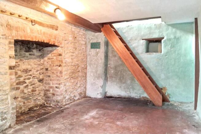 Silk Hay, High Street, Stalbridge, Sturminster Newton, Dorset, DT10 2LH